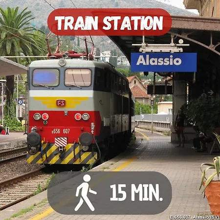 1 Min Walk From The Sea, With 2 Bed And 2 Bath * Alassio