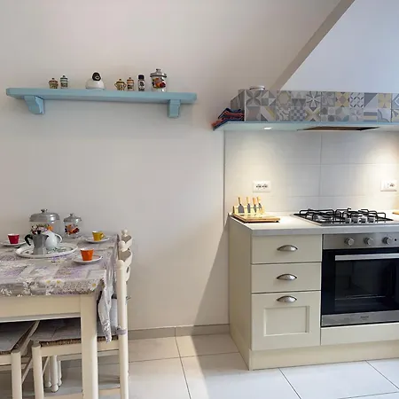 Appartement 1 Min Walk From The Sea, With 2 Bed And 2 Bath *