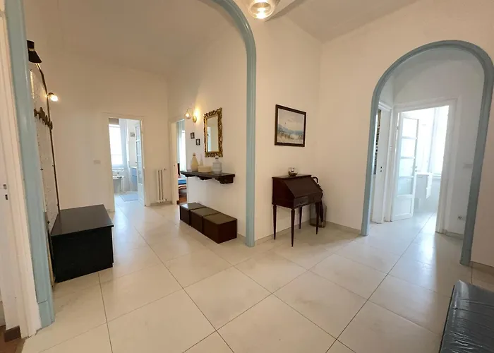 1 Min Walk From The Sea, With 2 Bed And 2 Bath アパート *