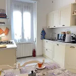 1 Min Walk From The Sea, With 2 Bed And 2 Bath 公寓