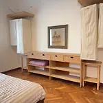 公寓 1 Min Walk From The Sea, With 2 Bed And 2 Bath *