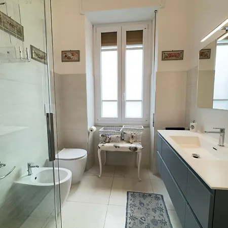 Apartamento 1 Min Walk From The Sea, With 2 Bed And 2 Bath
