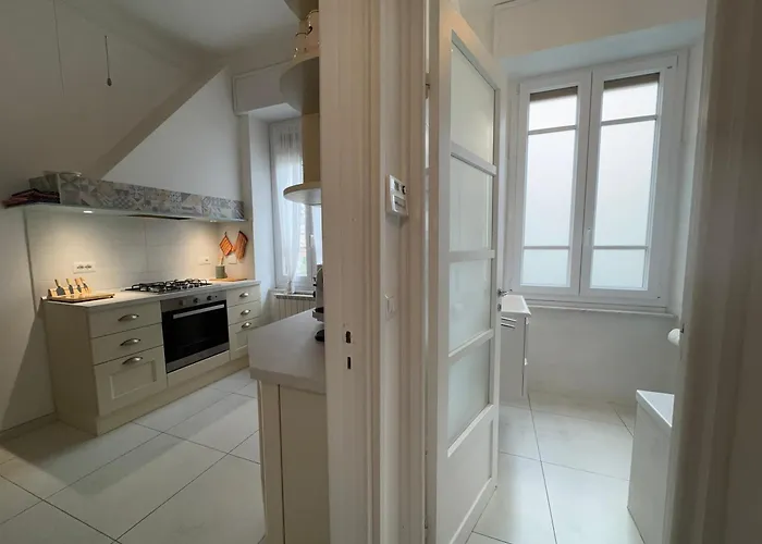 1 Min Walk From The Sea, With 2 Bed And 2 Bath * Alassio